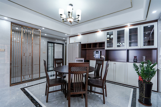 150㎡新中式與愛(ài)馬仕橙的碰撞，感受古典與現(xiàn)代交融的詩(shī)情畫(huà)意